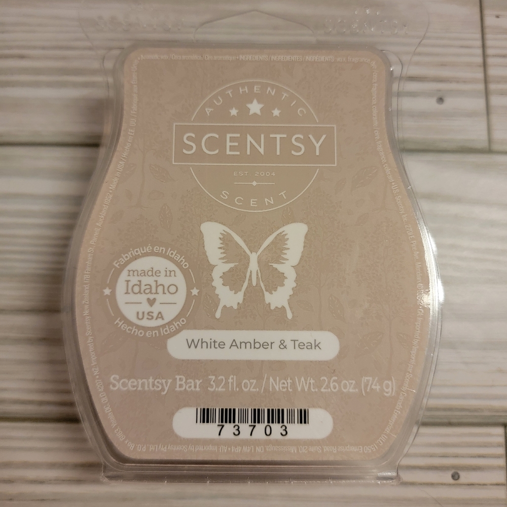 Scentsy Bar in White Amber & Teak